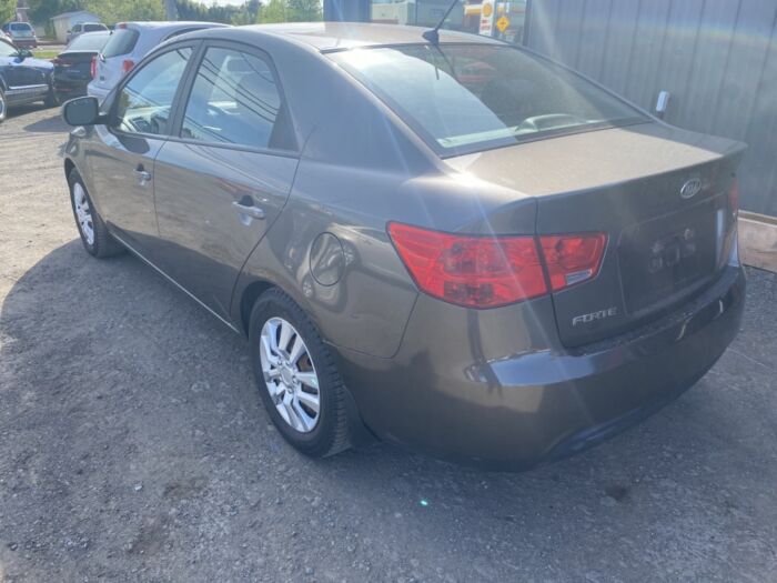 KIA Forte LX – Image 4