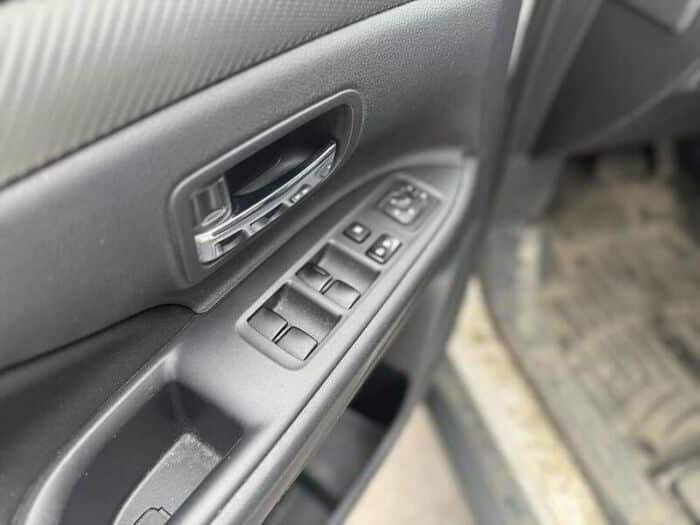 Mitsubishi Outlander 4 portes SE, Traction intégrale – Image 12