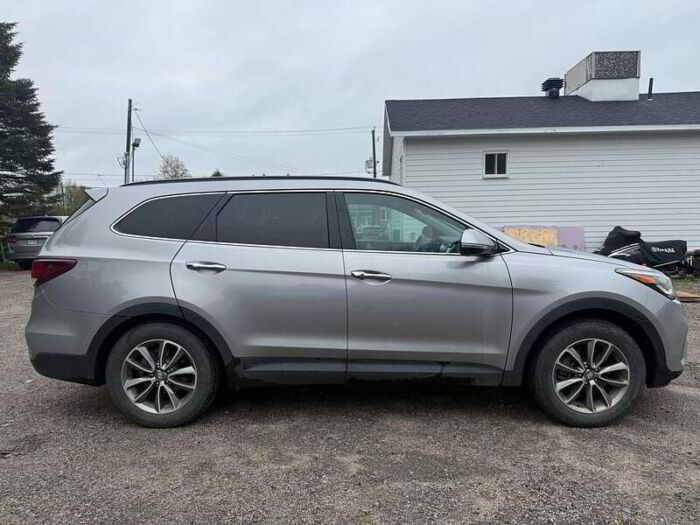 Hyundai Santa Fe XL Preferred TI – Image 7