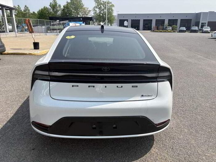 Toyota Prius Plug-In XSE - VÉHICULE NEUF - – Image 6