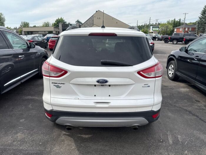 Ford Escape SE – Image 4