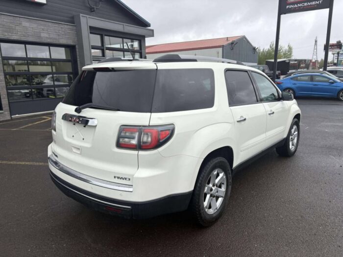 GMC Acadia SLE - Image 3