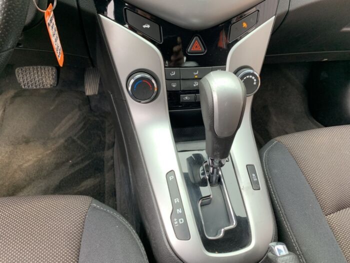 Chevrolet Cruze 1LT – Image 15