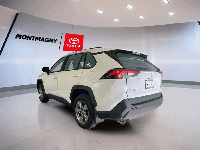 Toyota RAV4 Xle Awd - Image 3