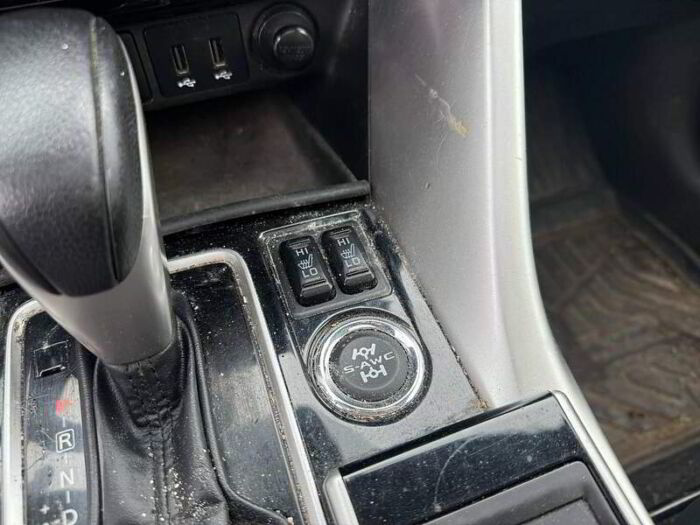 Mitsubishi Eclipse Cross SE S-AWC – Image 11