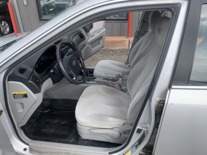 KIA Magentis LX – Image 7