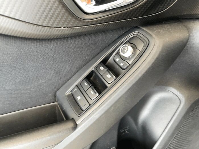 Subaru Impreza 2.0i Tourisme 5 portes BA - Image 11