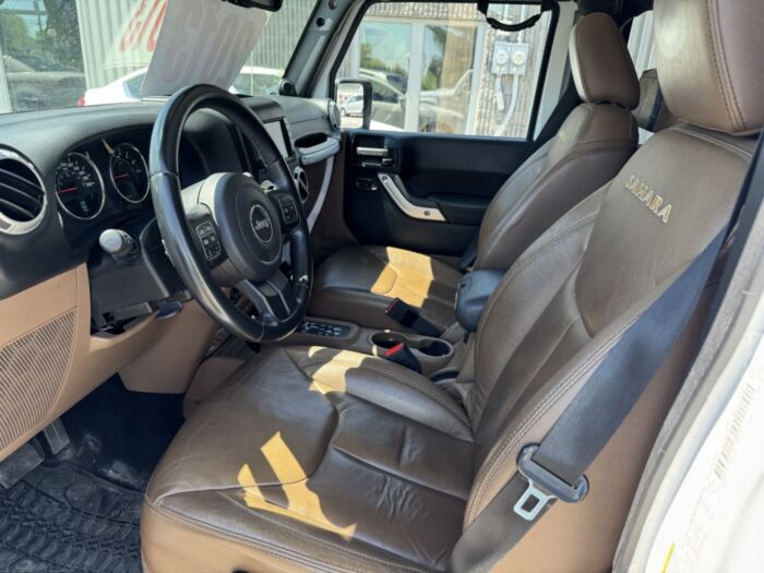Jeep Wrangler Sahara – Image 12