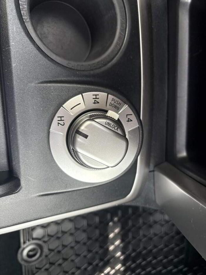 Toyota 4Runner N/A – Image 14