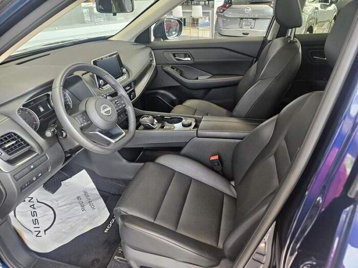 Nissan Rogue SV EN PRIVILEGE, CUIR, TOIT PANO, --DEMO-- – Image 11