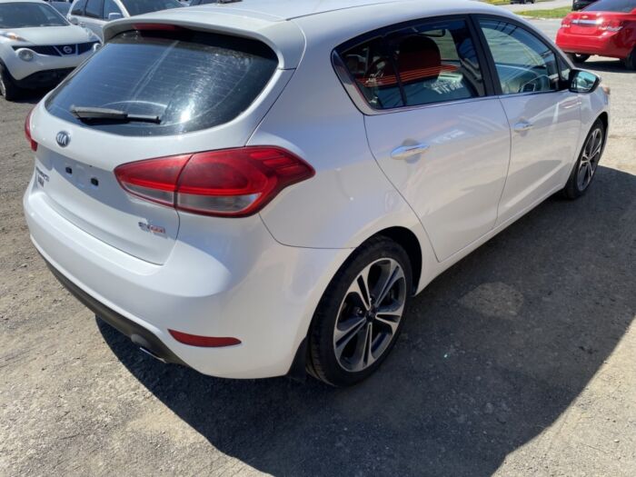 KIA Forte5 EX – Image 5
