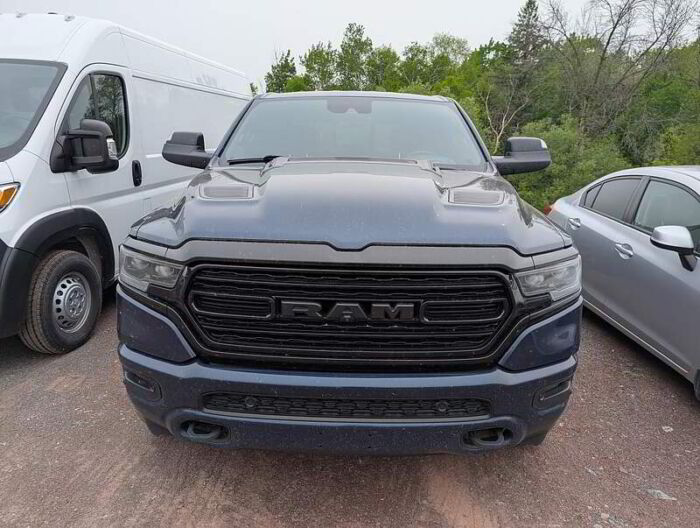RAM 1500 Limited CREW CAB 4x4 BLUETOOTH TOIT CUIR GPS – Image 4