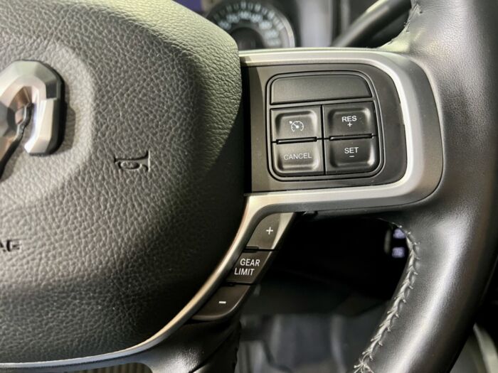 Ram 3500 Big Horn – Image 17