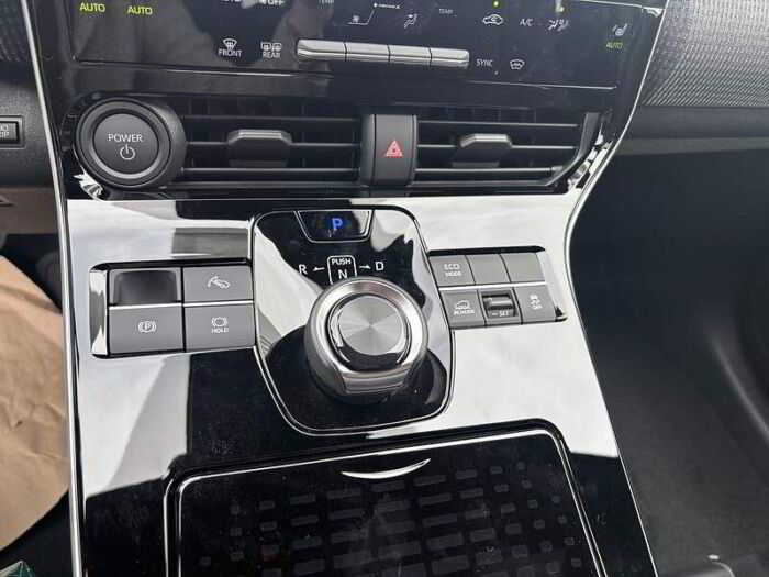 Toyota bZ4X LE AWD – Image 8