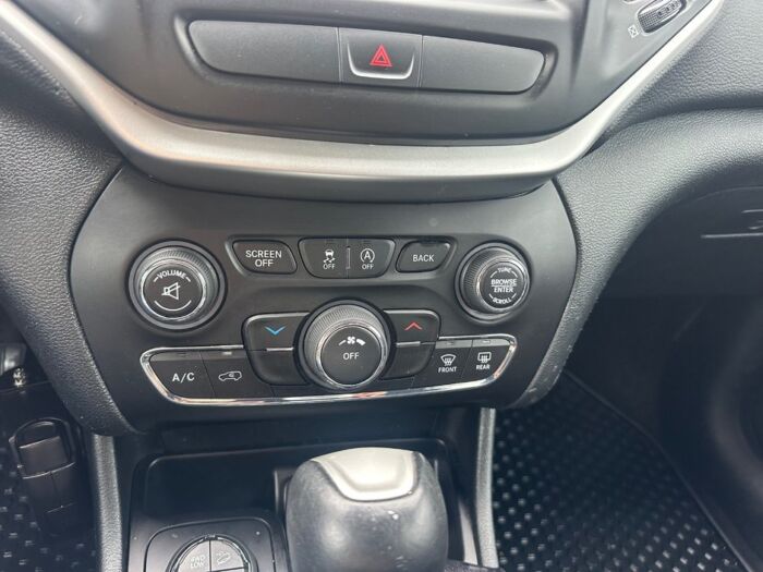 Jeep Cherokee TRAILHAWK – Image 14