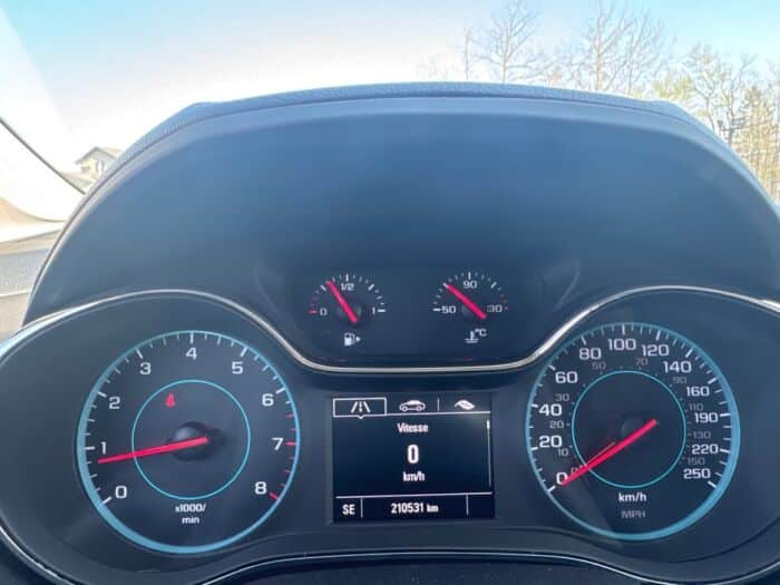 Chevrolet Cruze LS – Image 12