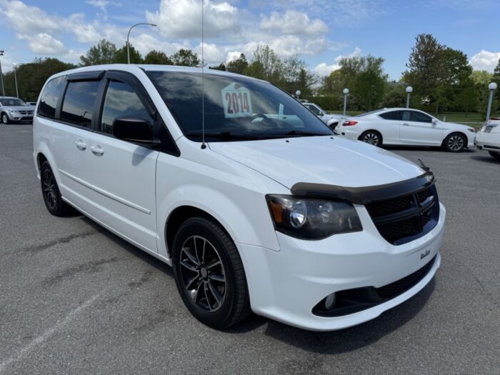 Dodge Grand Caravan SXT – Image 3