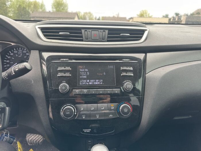 Nissan Rogue S – Image 13