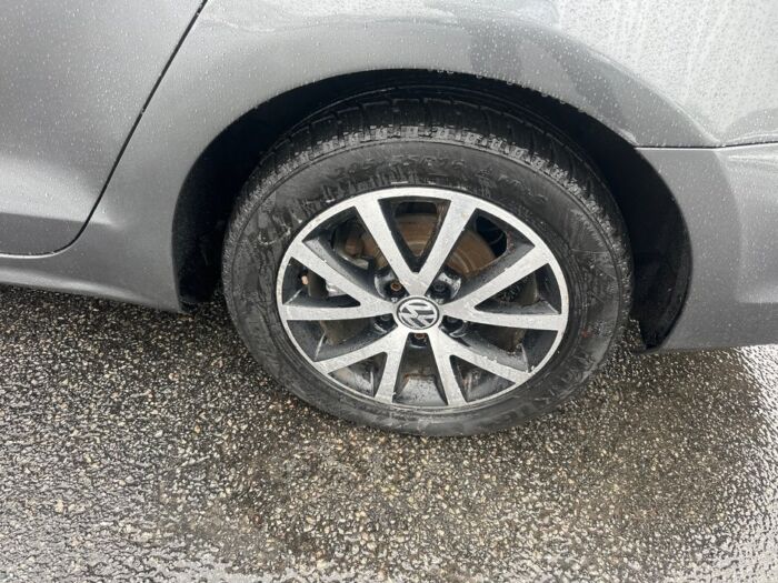 Volkswagen Jetta Sedan TRENDLINE PLUS – Image 15