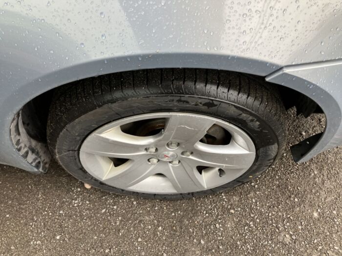 Pontiac G6 SE – Image 20