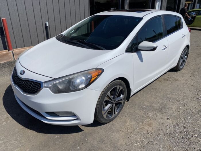 KIA Forte5 EX – Image 3