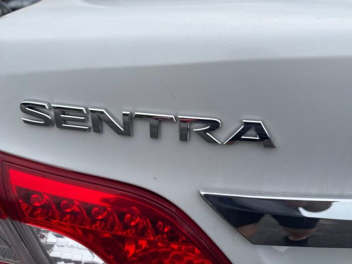 Nissan Sentra S – Image 7