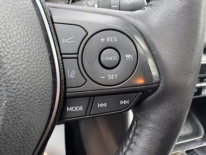 Toyota RAV4 XLE AWD – Image 13