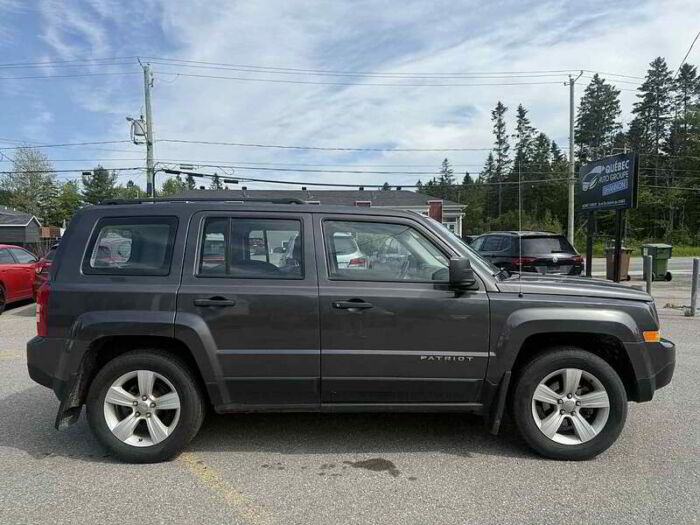 Jeep Patriot 4 RM, 4 portes, Sport – Image 7