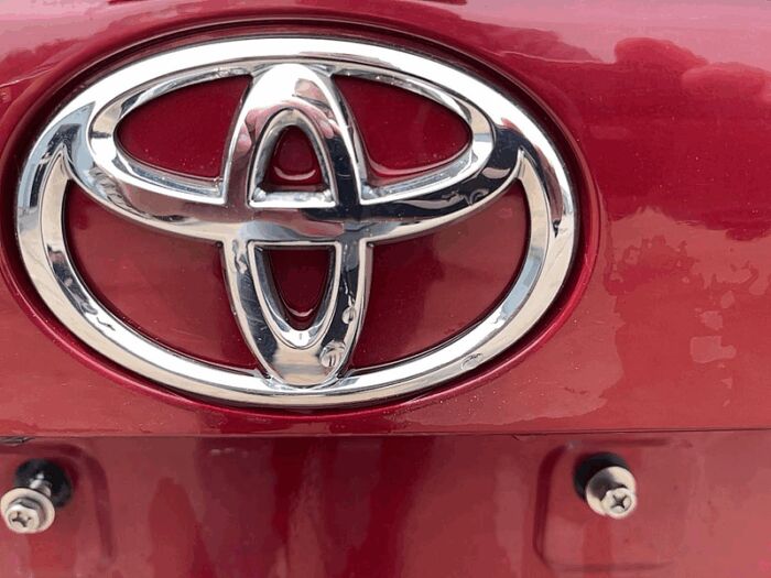 Toyota RAV4 XLE TI - Image 5