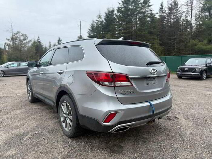 Hyundai Santa Fe XL Preferred TI – Image 4