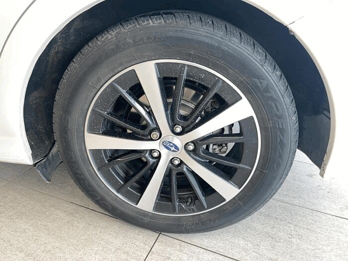 Subaru Impreza 2.0i Tourisme 5 portes BA - Image 8