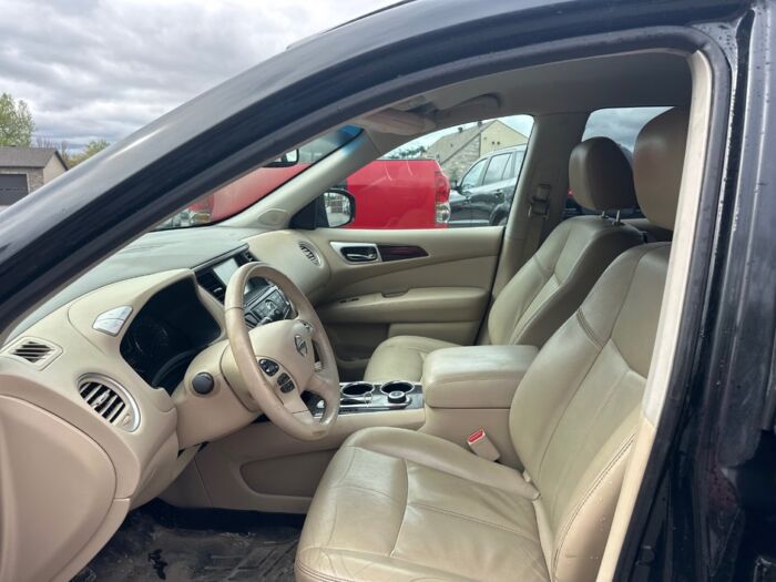 Nissan Pathfinder SL - Image 11