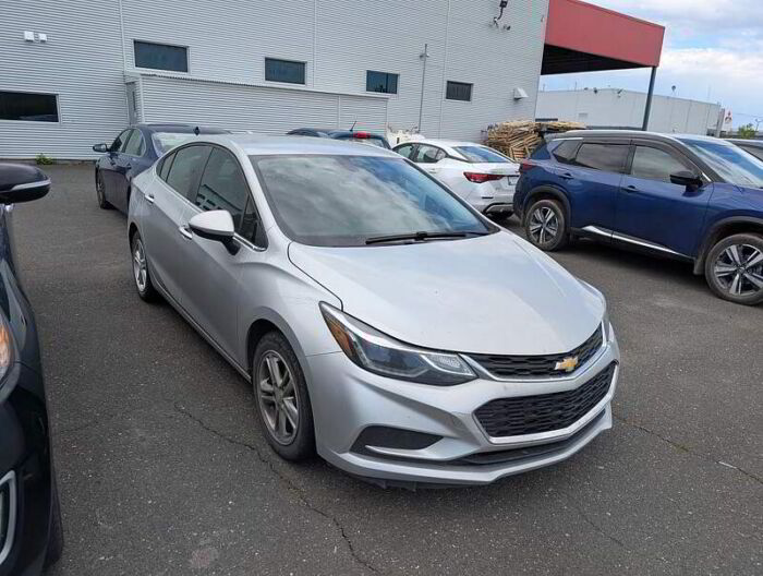 Chevrolet Cruze LT 1.4L 1SD BLUETOOTH CAMÉRA SIÈGES CHAUFFANT – Image 6