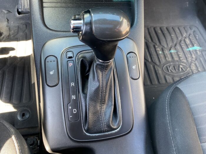 KIA Forte5 EX – Image 14