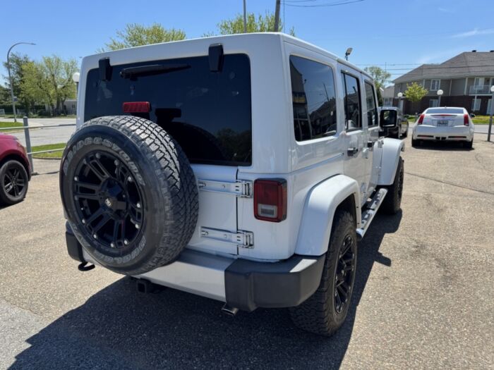 Jeep Wrangler Sahara – Image 9