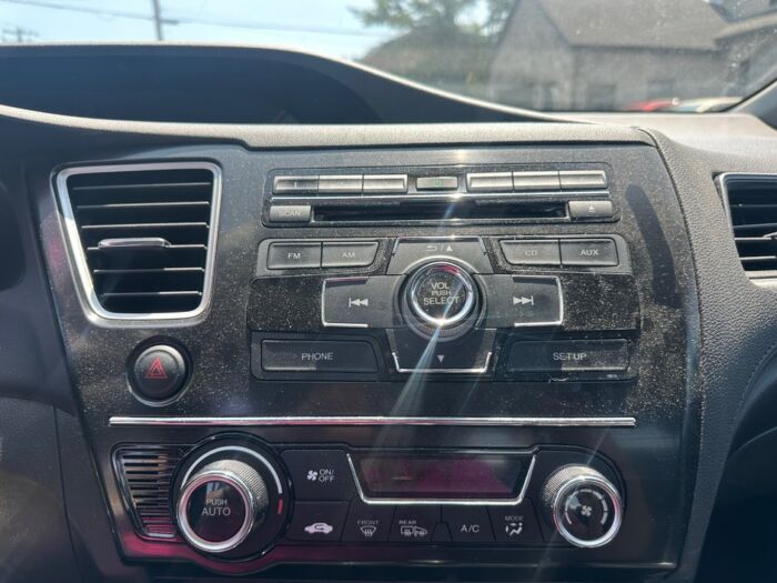 Honda Civic LX – Image 11