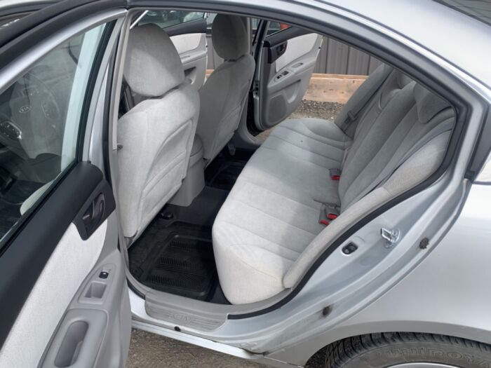 KIA Magentis LX – Image 9