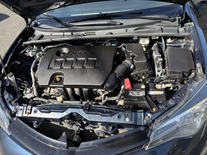 Toyota Corolla LE – Image 13