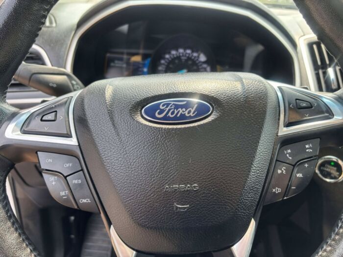 Ford Edge SEL – Image 15