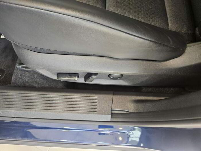 Nissan Rogue SV EN PRIVILEGE, CUIR, TOIT PANO, --DEMO-- – Image 12