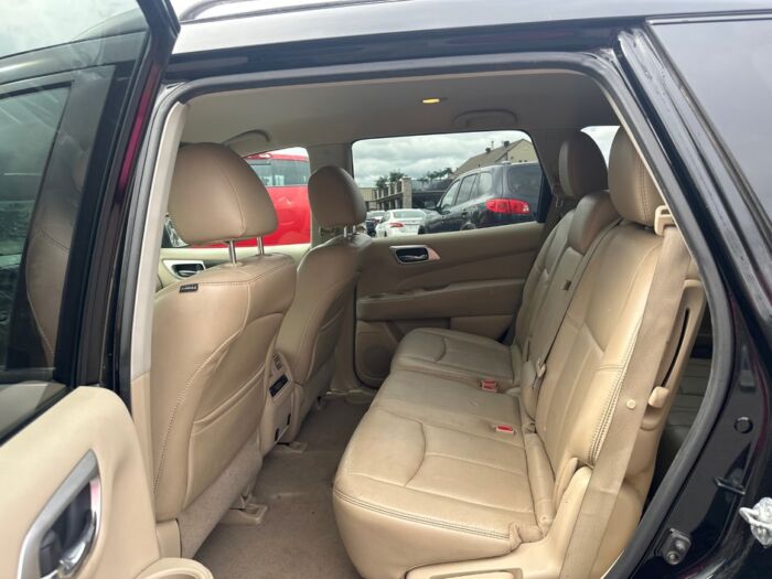 Nissan Pathfinder SL - Image 6