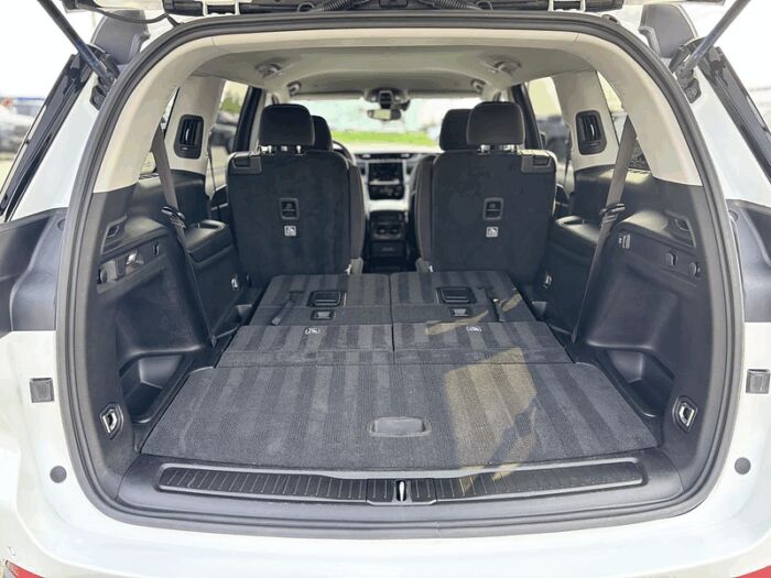 Jeep Grand Cherokee L Laredo 4x4 – Image 8