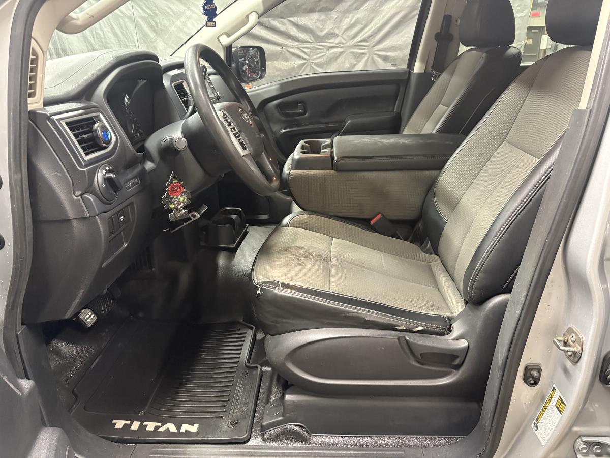 Nissan Titan 2016 XD S CREW CAB – Image 10