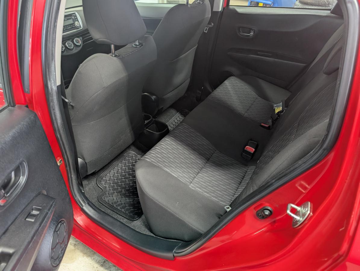 Toyota Yaris 2014 Hayon boîte manuelle, LE GROUPE ÉLECTRIQUE BAS KILOMÉTRAGE RÉGULATEUR DE VITESSE – Image 10