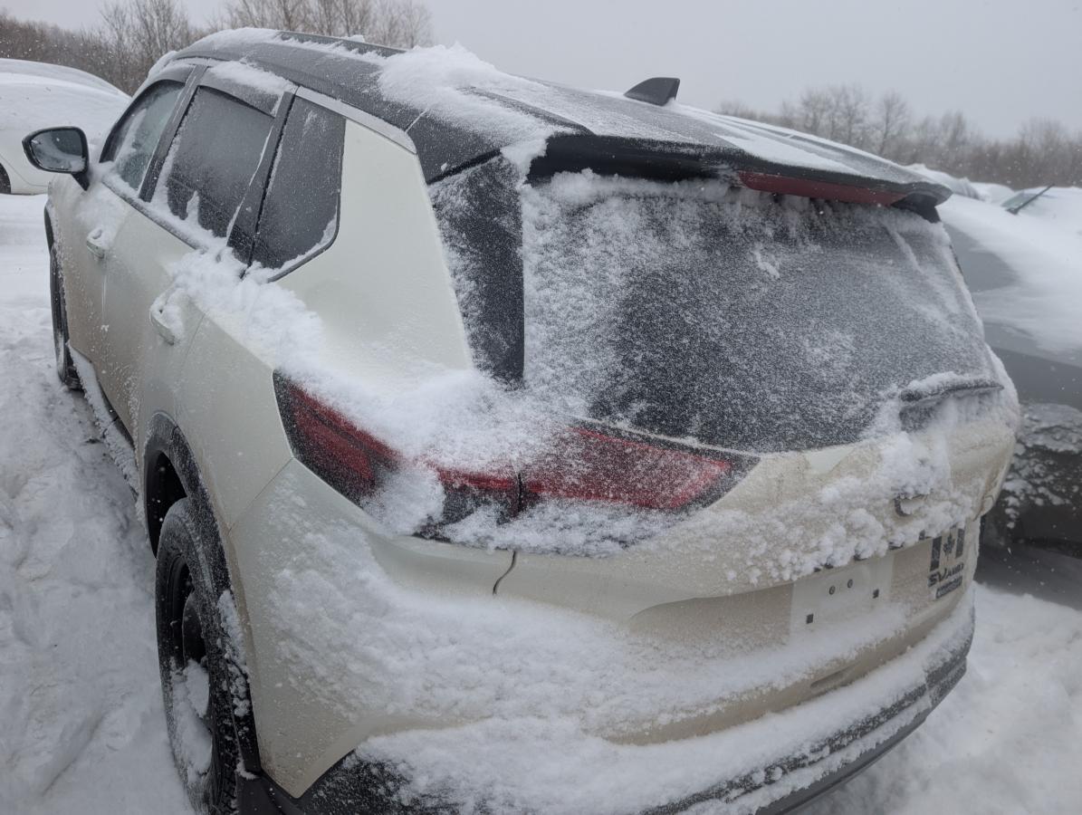 Nissan Rogue 2023 SV Édition minuit TI BLUETOOTH TOIT SIMILI CUIR CAMÉRAS 360 SIÈGES AVANT,ARRIÈRE ET VOLANT CHAUFFANT – Image 11