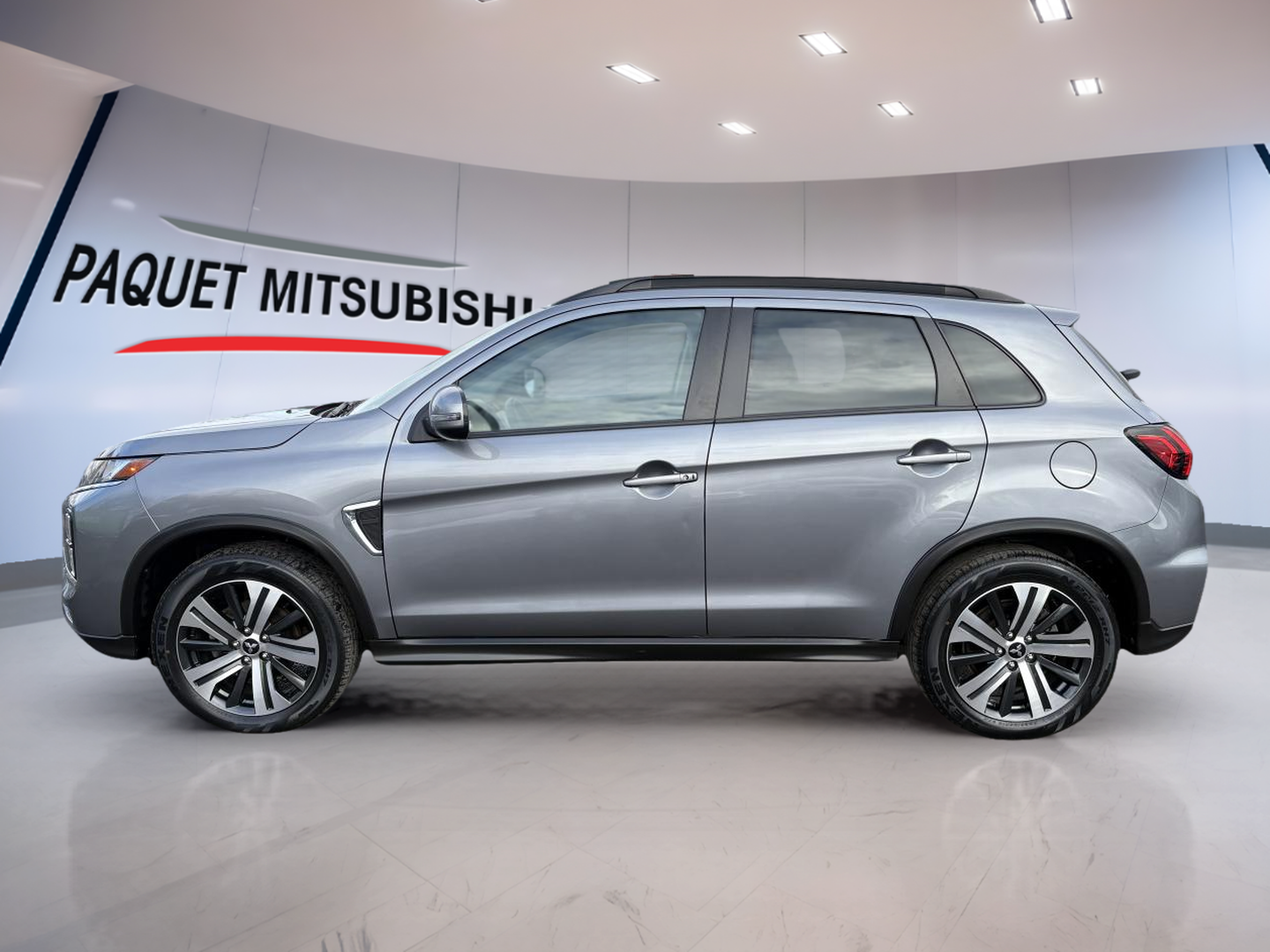 Mitsubishi RVR 2023 SEL AWC /DETECTEUR DE PLUIE/vollant chauffant/ALERTE ANGLE MORT/BAS MILLAGE – Image 11