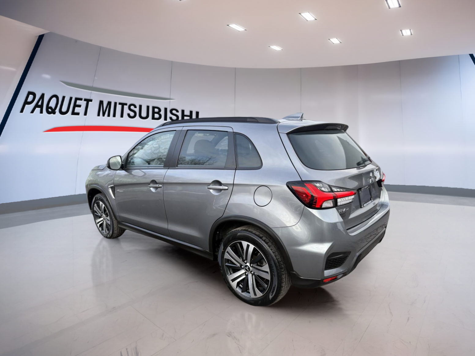 Mitsubishi RVR 2023 SEL AWC /DETECTEUR DE PLUIE/vollant chauffant/ALERTE ANGLE MORT/BAS MILLAGE – Image 12