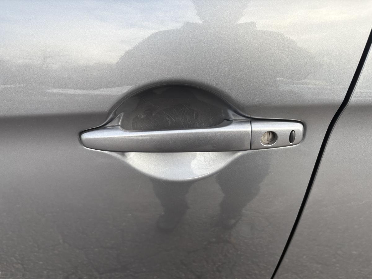 Mitsubishi RVR 2023 SEL AWC /DETECTEUR DE PLUIE/vollant chauffant/ALERTE ANGLE MORT/BAS MILLAGE – Image 13