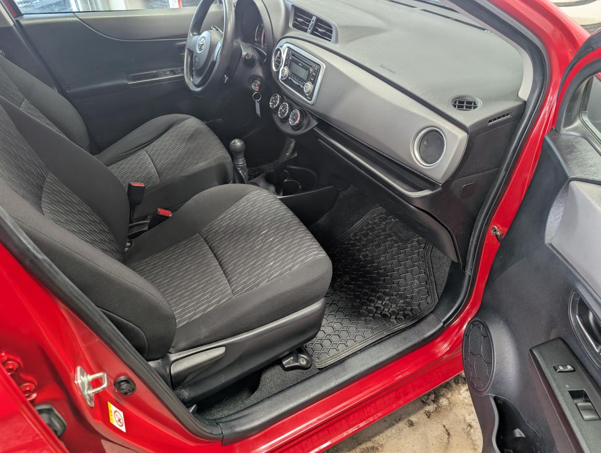 Toyota Yaris 2014 Hayon boîte manuelle, LE GROUPE ÉLECTRIQUE BAS KILOMÉTRAGE RÉGULATEUR DE VITESSE – Image 14