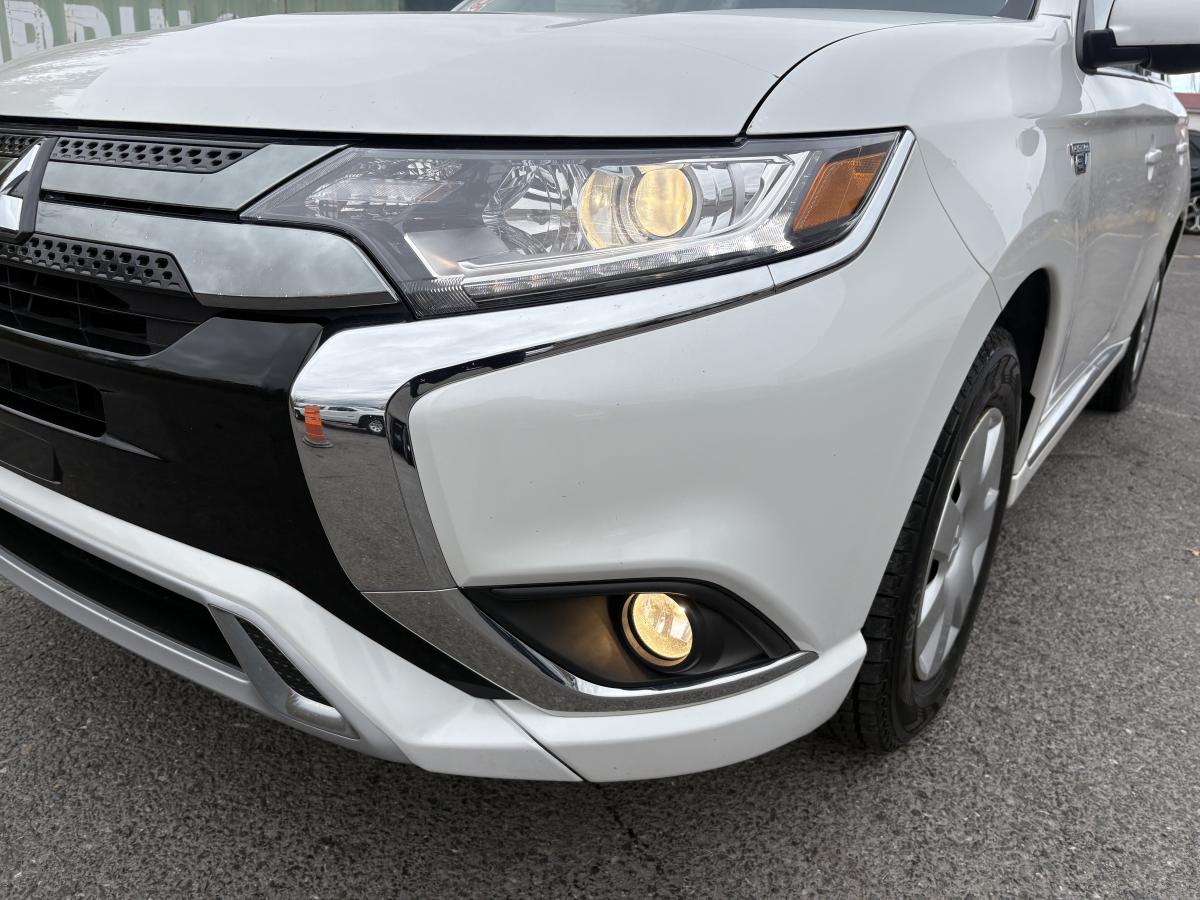 Mitsubishi Outlander PHEV 2022 LE S-AWC/TOIT/SIEGE CHAUFFANT/VOLANT CHAUFFANT/UN PROPRIETAIRE – Image 16